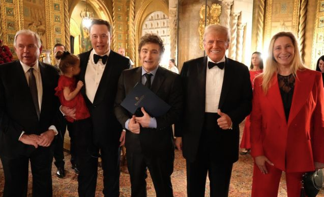 Д.Трамп сонгуулиас хойш анх удаа гадаадын удирдагчтай уулзжээ
